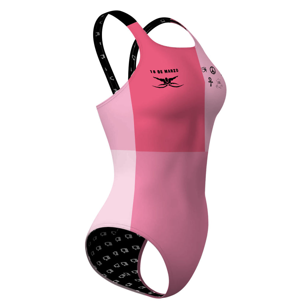 18 de Marzo - Rosa - Classic Strap Swimsuit