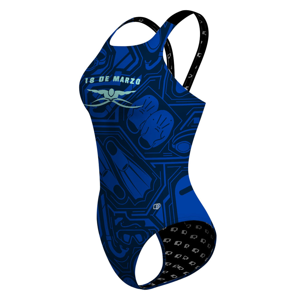 18 de Marzo - Azul - Classic Strap Swimsuit